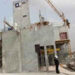 BTP Côte d&rsquo;Ivoire – LafargeHolcim et l’ONG Habitat for Humanity signent une convention de partenariat pour la construction de logements en briques de terre